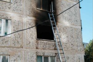 pulire fuliggine muri dopo incendio